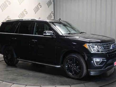 Used 2021 Ford Expedition XLT RWD image 3