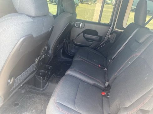 Used 2024 Jeep Wrangler Unlimited Rubicon w/ XTREMEE 35" Tire Package image 11