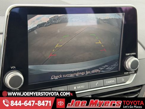 Used 2024 Nissan Altima 2.5 SV image 19