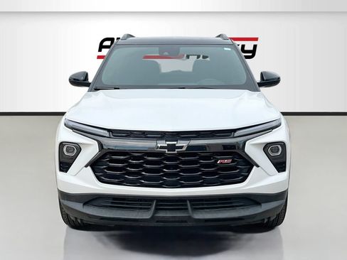 Used 2025 Chevrolet TrailBlazer RS w/ Convenience Package FWD image 2
