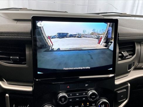 Certified 2023 Ford Expedition XLT image 24