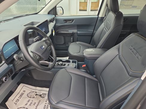 New 2026 Ford Maverick Lobo image 12