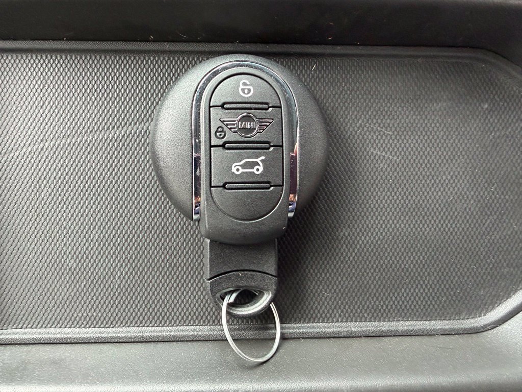 Used 2023 MINI Cooper Clubman S w/ MINI Untold Edition AWD/4WD image 29