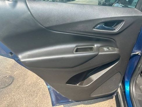 Used 2019 Chevrolet Equinox LT w/ Driver Convenience Package FWD image 32