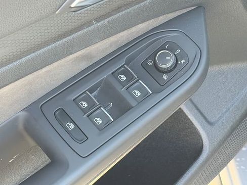 Used 2024 Volkswagen GTI S image 19