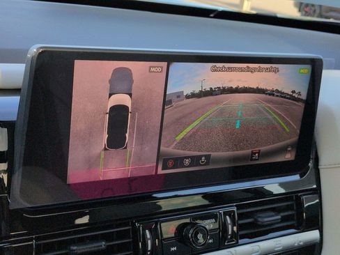 New 2026 Nissan Pathfinder SL image 24