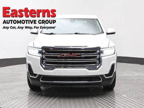 Used 2022 GMC Acadia SLE image 2