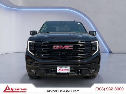 Used 2025 GMC Sierra 1500 Elevation w/ Preferred Package AWD/4WD image 8