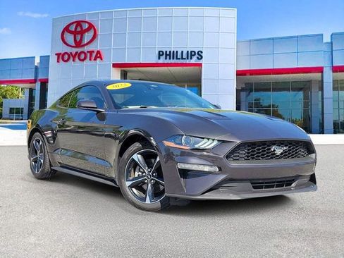 Used 2022 Ford Mustang Coupe image 1