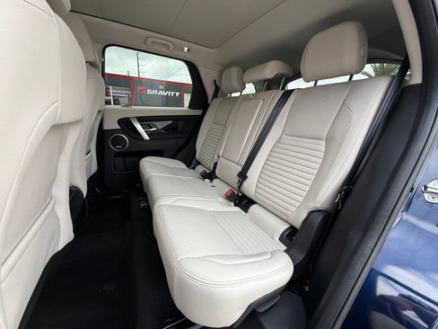 Used 2023 Land Rover Discovery Sport SE AWD/4WD image 15