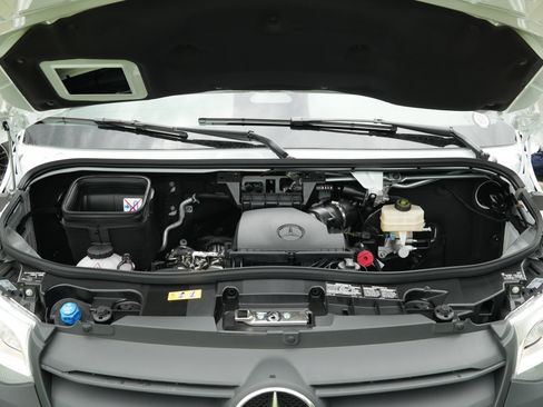 New 2025 Mercedes-Benz Sprinter 2500 image 10