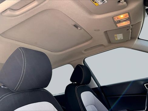 Certified 2025 Hyundai Venue SEL FWD image 14
