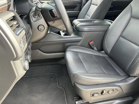 Used 2024 Chevrolet Tahoe Z71 w/ Luxury Package AWD/4WD image 21