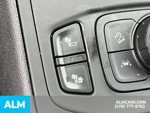 Used 2024 GMC Terrain SLT FWD image 35