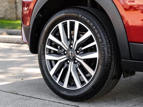 Used 2024 Nissan Kicks SV image 65