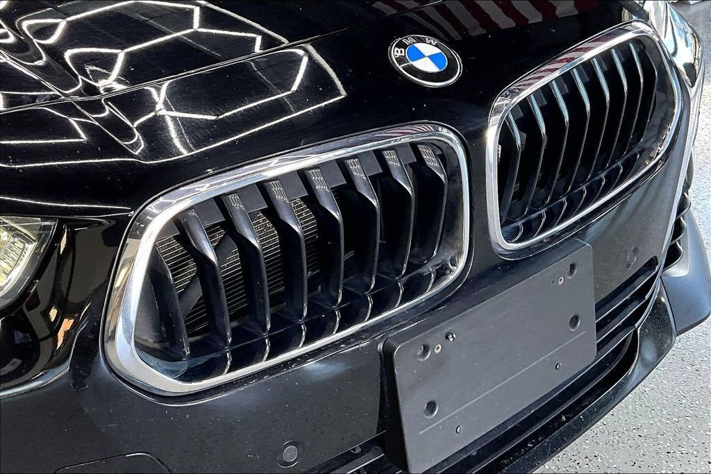Used 2022 BMW X2 xDrive28i w/ Convenience Package AWD/4WD image 34