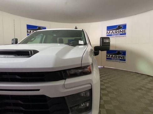 Used 2024 Chevrolet Silverado 2500 Custom w/ Custom Value Package AWD/4WD image 5