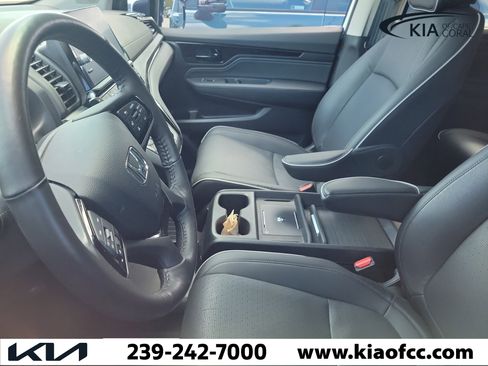 Used 2025 Honda Odyssey Elite image 8