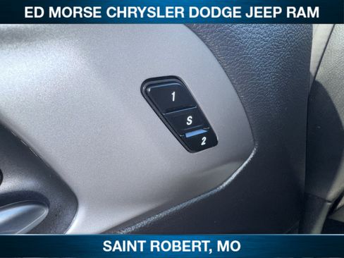 New 2027 Chrysler Pacifica Select AWD/4WD image 21