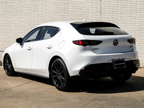 Used 2019 MAZDA MAZDA3 Hatchback w/ Preferred Package FWD image 9