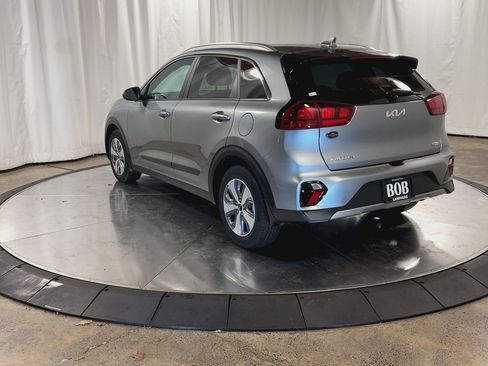 Certified 2022 Kia Niro LX image 8