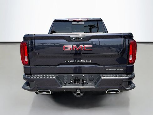 Used 2025 GMC Sierra 1500 Denali w/ Technology Package AWD/4WD image 6