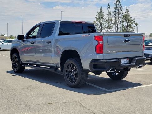 Used 2025 Chevrolet Silverado 1500 LT Trail Boss w/ LT Trail Boss Premium Package AWD/4WD image 3