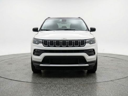 Used 2025 Jeep Compass Limited image 2