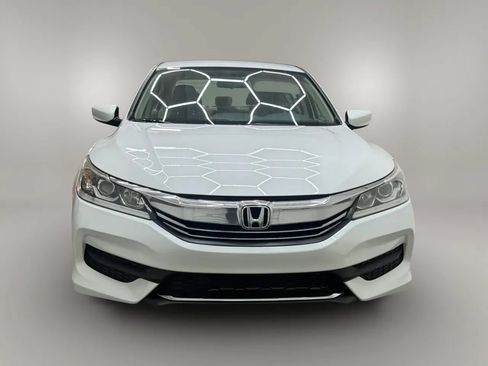 Used 2017 Honda Accord LX image 3