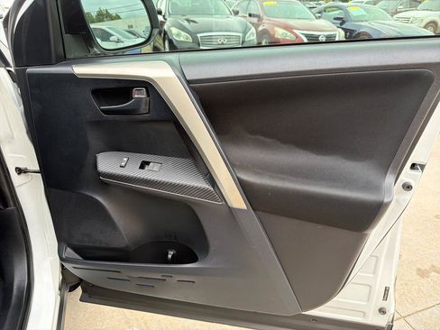 Used 2013 Toyota RAV4 XLE FWD image 22