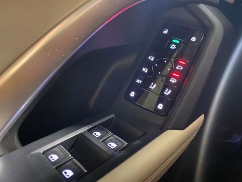 Certified 2025 Audi Q5 Premium w/ Convenience Package image 24