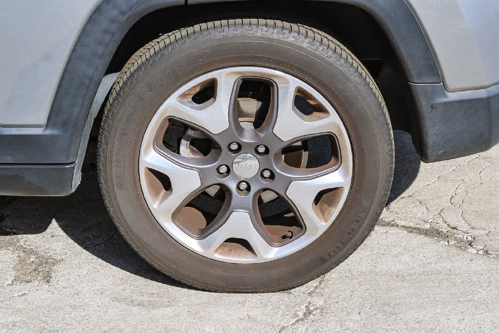 Used 2021 Jeep Compass Limited FWD image 8