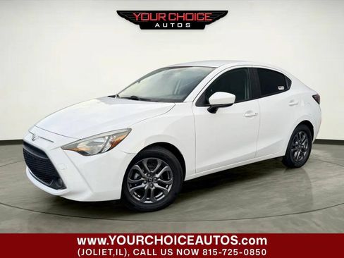 Used 2020 Toyota Yaris LE FWD image 1