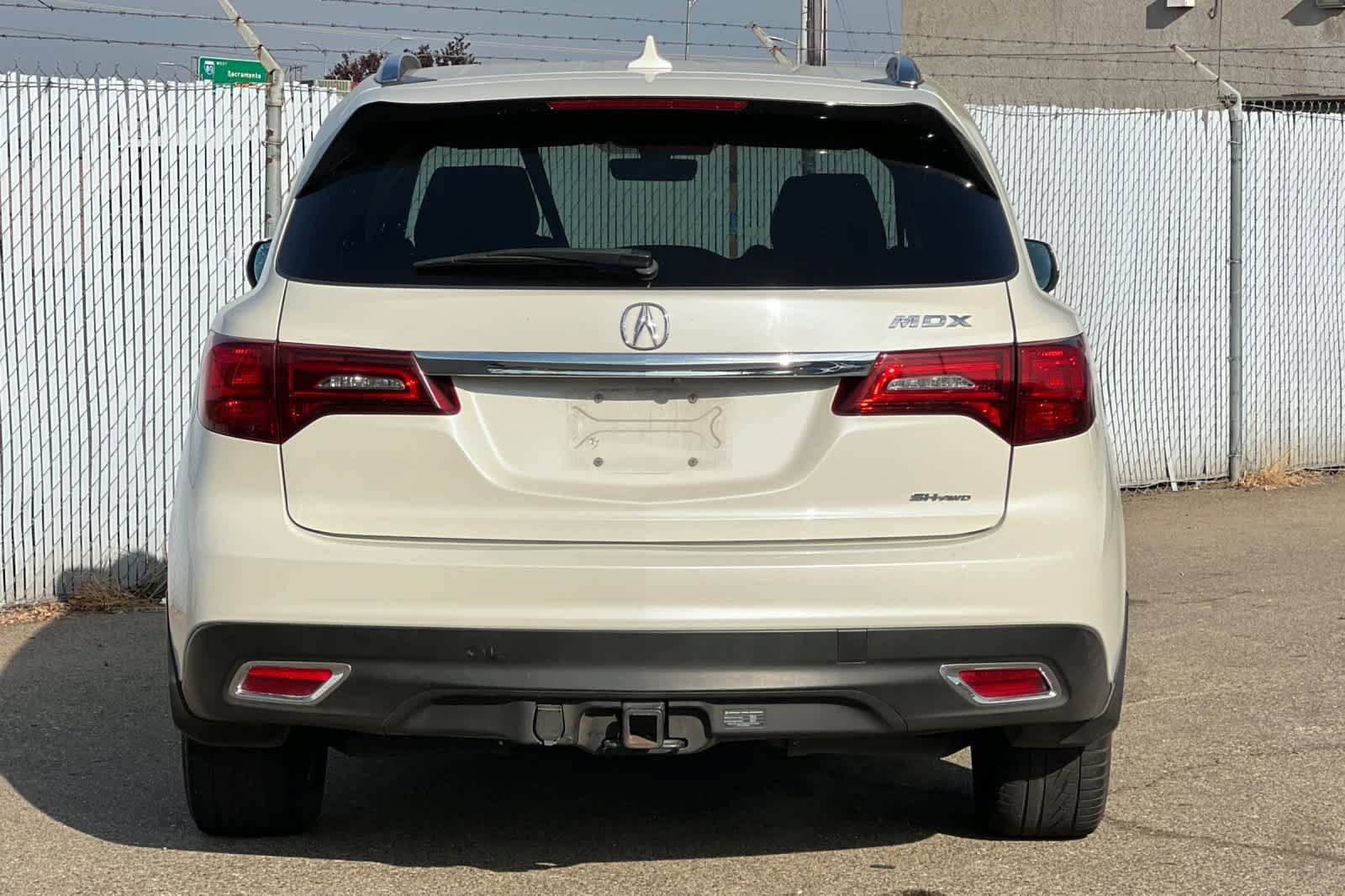 Used 2016 Acura MDX w/ Technology Package AWD/4WD image 4