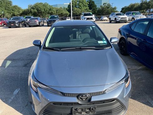 Used 2024 Toyota Corolla LE FWD image 8