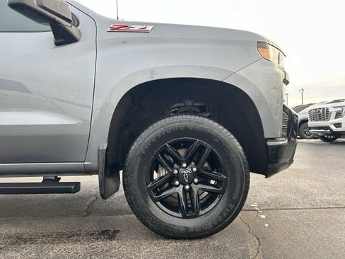 Used 2019 Chevrolet Silverado 1500 Custom Trail Boss w/ Custom Convenience Package image 12