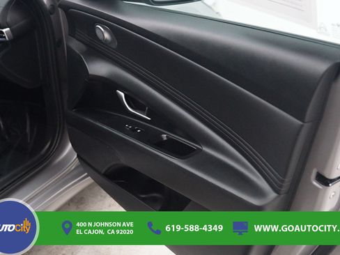 Used 2024 Hyundai Elantra Limited FWD image 16