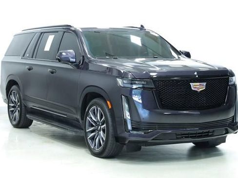 Used 2022 Cadillac Escalade ESV Sport Platinum AWD/4WD image 3