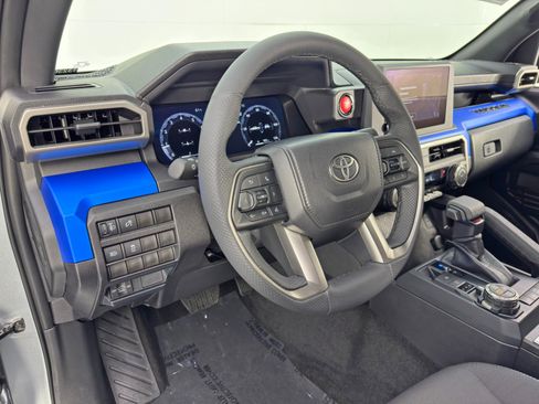 Used 2025 Toyota Tacoma TRD Off-Road image 13