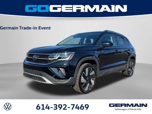 Certified 2024 Volkswagen Taos SE image 1