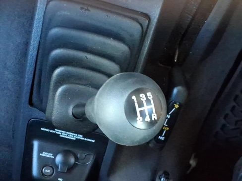 Used 1999 Jeep Wrangler SE AWD/4WD image 15