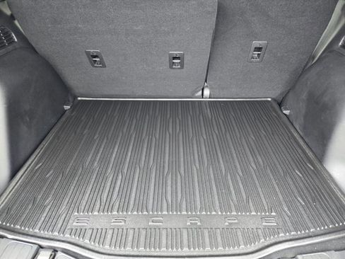 Certified 2022 Ford Escape SE w/ Convenience Package FWD image 32
