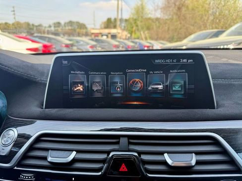 Used 2017 BMW 740i RWD image 23