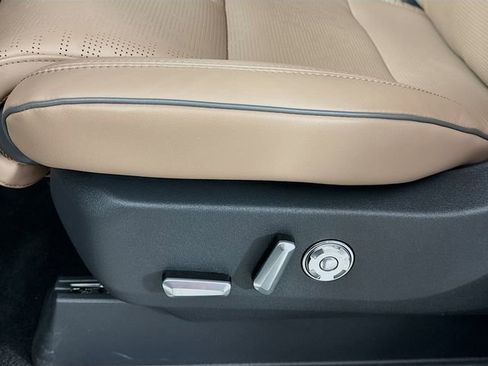 New 2025 Lincoln Navigator L Black Label image 20