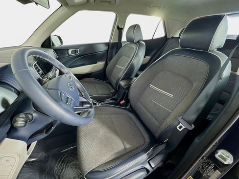Certified 2023 Hyundai Venue Limited image 11