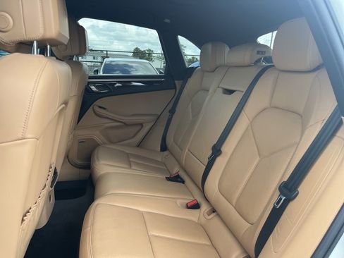 Used 2017 Porsche Macan S AWD/4WD image 3