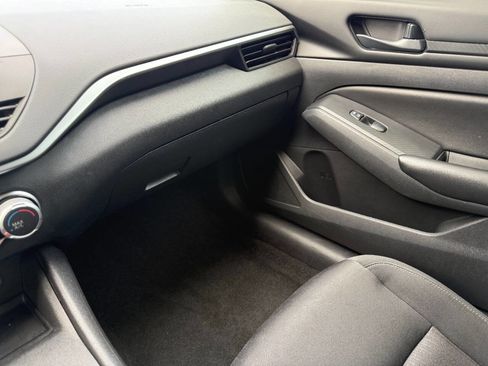 Used 2023 Nissan Altima 2.5 S FWD image 16