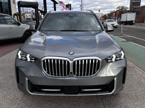Used 2024 BMW X5 xDrive40i w/ Premium Package image 2