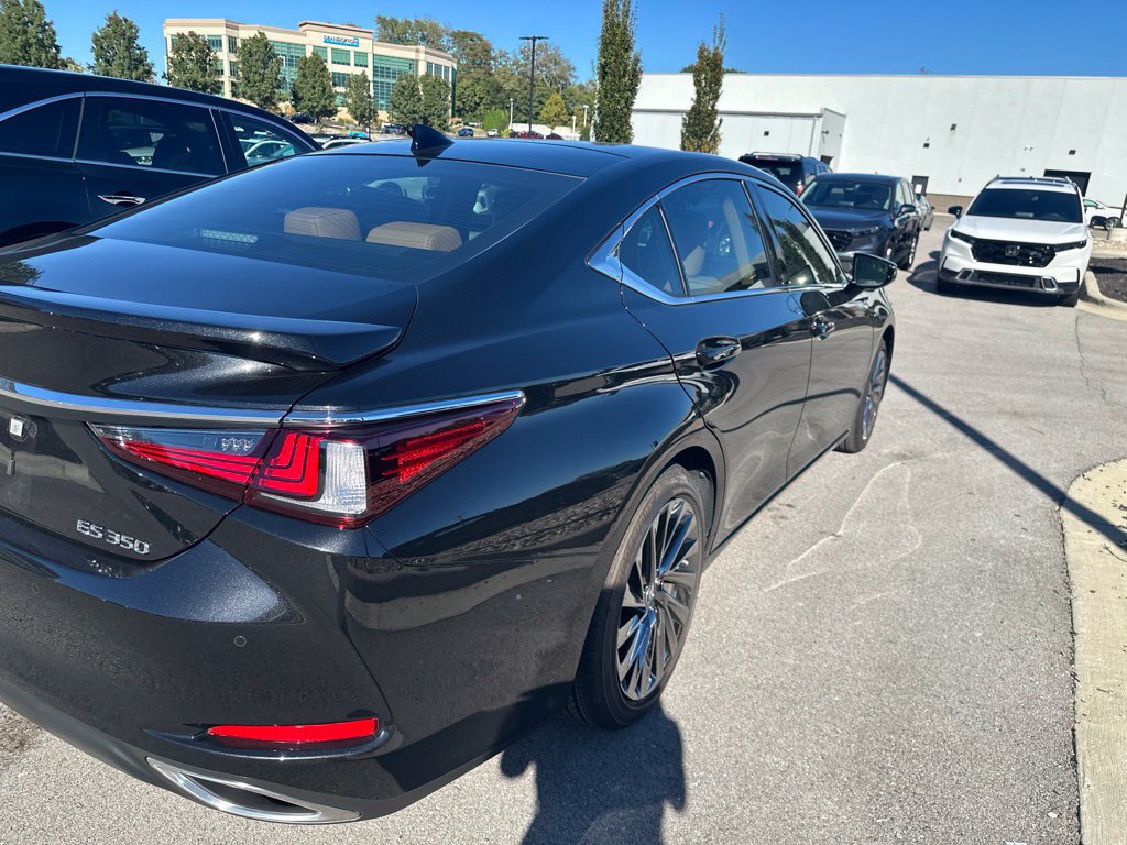Certified 2025 Lexus ES 350 Ultra Luxury FWD image 3