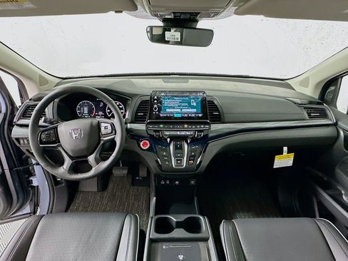 New 2026 Honda Odyssey Elite image 3